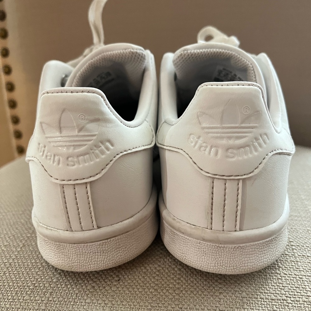 Stan Smith all white big kids size 3 unisex Will also fit women size 5